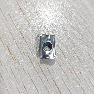 ซื้อ K40 R390-11T320E-PM Die Machining Ship Blade CNC Carbide Insets ความต้านทานสูงสําหรับเครื่องมือหมุนภายนอก online manufacture