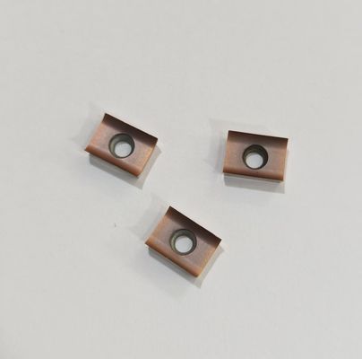 การทนทานการใช้งานที่ดี คาร์ไบด์ใส่ ใบมีดเครื่องแชมเฟอเรอร์สําหรับเหล็ก